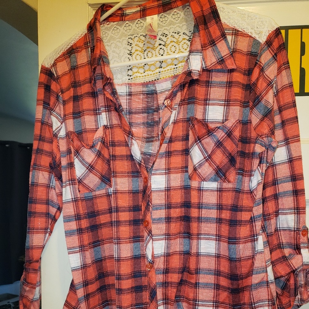 No Boundries flannel w/lace